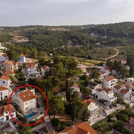 Family-friendly With Swimming Pool Sutivan, Brac - 15665 Appartement Sutivan