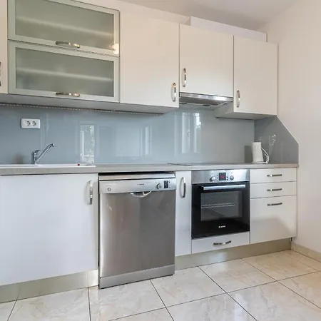 Family-friendly With Swimming Pool Sutivan, Brac - 15665 * Sutivan