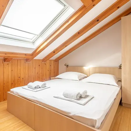 Family-friendly With Swimming Pool Sutivan, Brac - 15665 * Sutivan