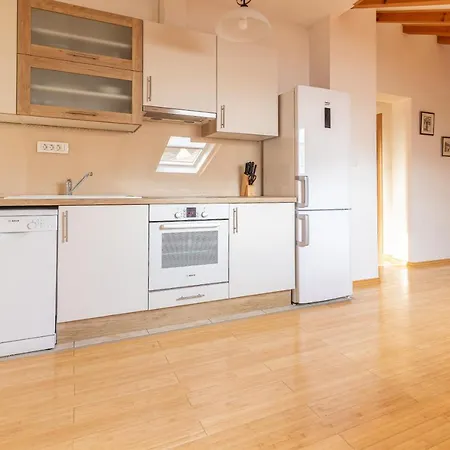 Family-friendly With Swimming Pool Sutivan, Brac - 15665 Sutivan