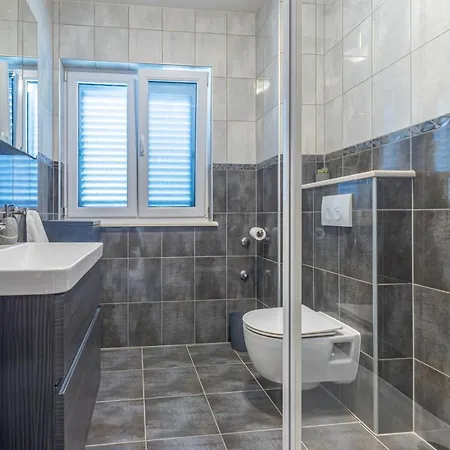 Family-friendly With Swimming Pool Sutivan, Brac - 15665 شقة سوتيفان