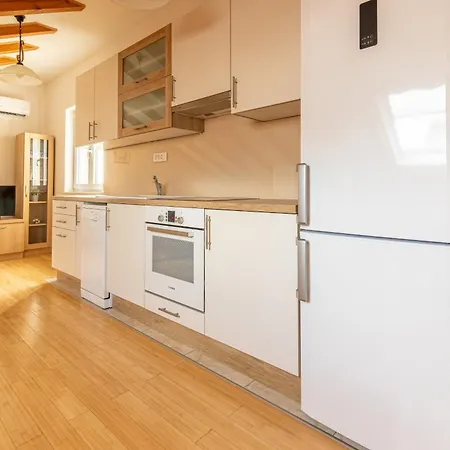 Apartment Family Friendly With A Swimming Pool Sutivan, Brac - 15665